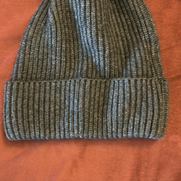 H&M Hat OS Gray - Picture 5 of 5